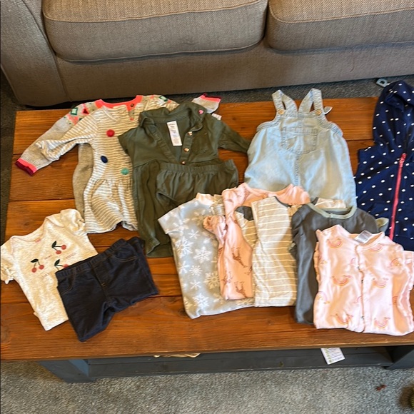Assorted 9 month Baby Clothing Set - 12 pieces - Picture 1 of 5